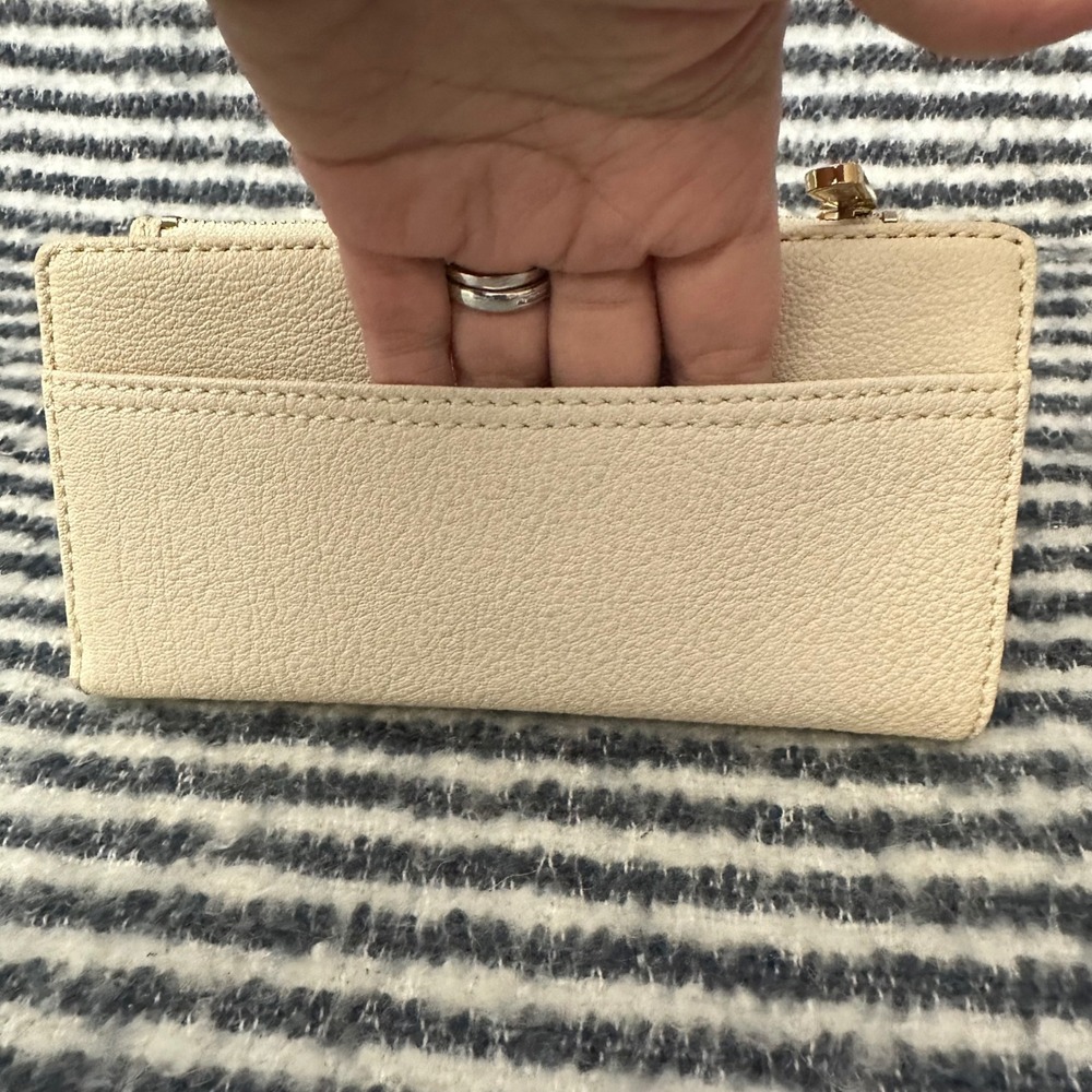 Michael Kors Saratoga Continental Zip-Wallet Off White Soft Leather Elegant - Picture 3 of 10